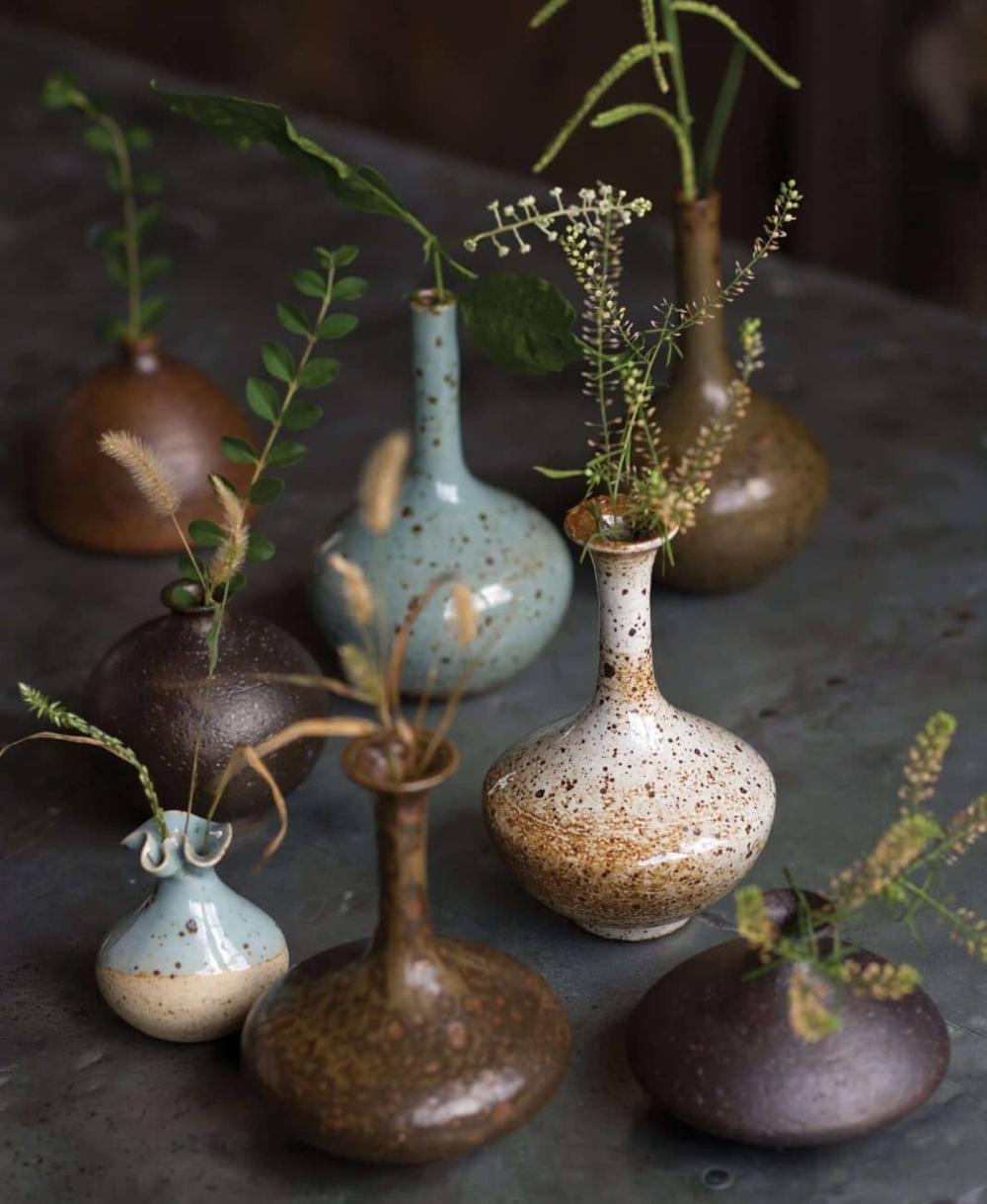 porcelain bud vases