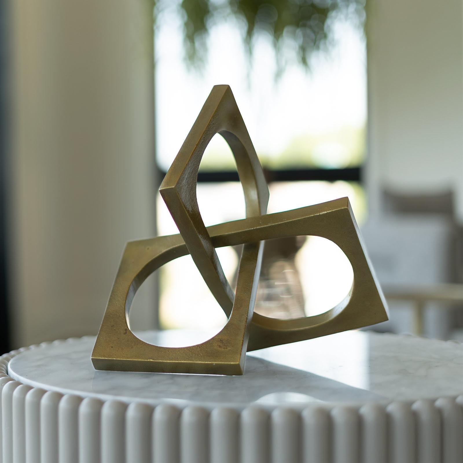 Regina Andrew Emil Sculpture - Thumbnail 3